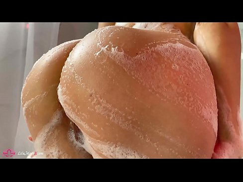 ❤️ Brunete masturbē makstiņu ar vibratoru līdz intensīvam orgasmam dušā ❤ Kaltais porno pie lv.libporno.ru ﹏
